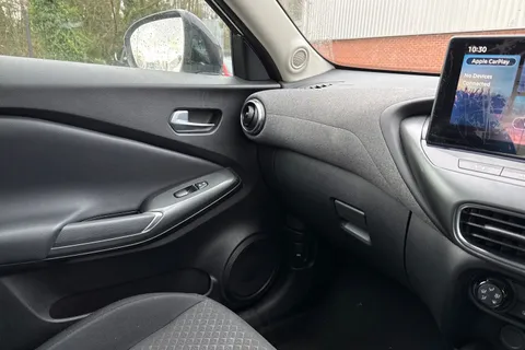 NV25BYK Nissan Juke 1.0 DiG-T Acenta Premium 5dr DCT Thumbnail #39