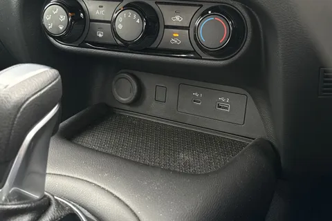 NV25BYK Nissan Juke 1.0 DiG-T Acenta Premium 5dr DCT Thumbnail #44