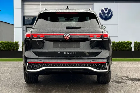  Volkswagen Tiguan 2.0 TDI R-Line DSG Euro 6 (s/s) 5dr Thumbnail #4