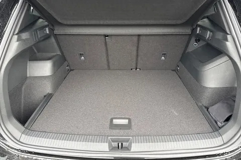  Volkswagen Tiguan 2.0 TDI R-Line DSG Euro 6 (s/s) 5dr Thumbnail #6