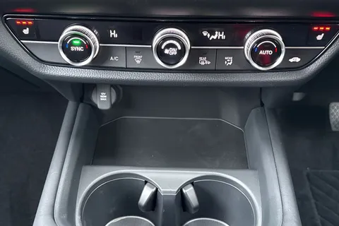 RX75UKS Honda ZR-V 2.0 eHEV Elegance 5dr CVT Thumbnail #22