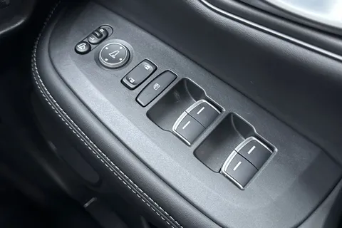 RX75UKS Honda ZR-V 2.0 eHEV Elegance 5dr CVT Thumbnail #36