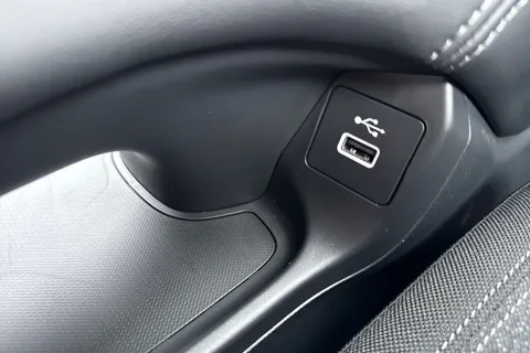 RX75UKS Honda ZR-V 2.0 eHEV Elegance 5dr CVT Thumbnail #44