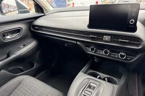 RX75ULU Honda ZR-V 2.0 eHEV Elegance 5dr CVT Thumbnail #35