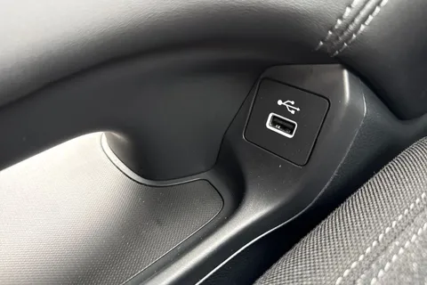 RX75ULU Honda ZR-V 2.0 eHEV Elegance 5dr CVT Thumbnail #45