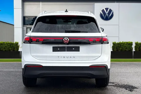Volkswagen Tiguan 2.0 TDI Match DSG Euro 6 (s/s) 5dr Thumbnail #4