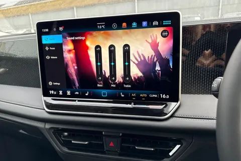 Volkswagen Tiguan 2.0 TDI Match DSG Euro 6 (s/s) 5dr Thumbnail #49