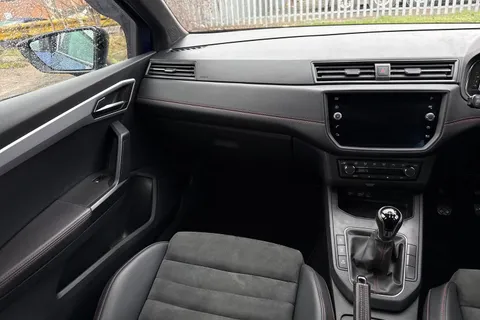 20 of 41 for SEAT Ibiza 1.0 TSI FR Sport Euro 6 (s/s) 5dr GPF