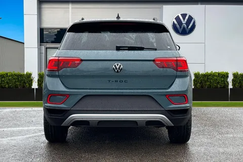  Volkswagen T-Roc 1.0 TSI Style Design Euro 6 (s/s) 5dr Thumbnail #4