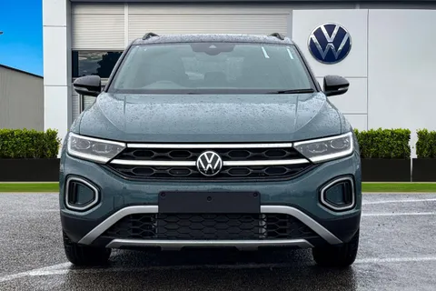  Volkswagen T-Roc 1.0 TSI Style Design Euro 6 (s/s) 5dr Thumbnail #5