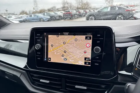  Volkswagen T-Roc 1.0 TSI Style Design Euro 6 (s/s) 5dr Thumbnail #16