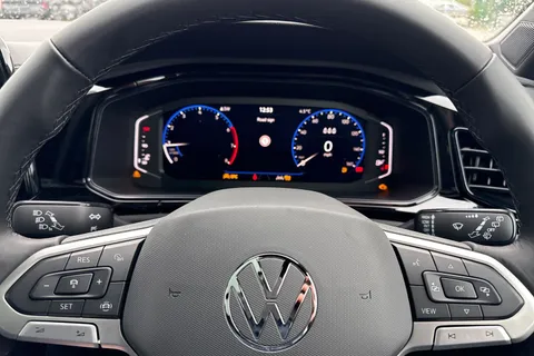  Volkswagen T-Roc 1.0 TSI Style Design Euro 6 (s/s) 5dr Thumbnail #32