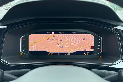  Volkswagen T-Roc 1.0 TSI Style Design Euro 6 (s/s) 5dr Thumbnail #36