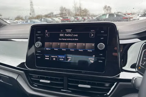  Volkswagen T-Roc 1.0 TSI Style Design Euro 6 (s/s) 5dr Thumbnail #43