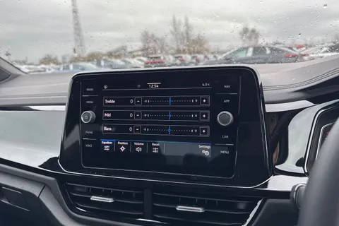  Volkswagen T-Roc 1.0 TSI Style Design Euro 6 (s/s) 5dr Thumbnail #50