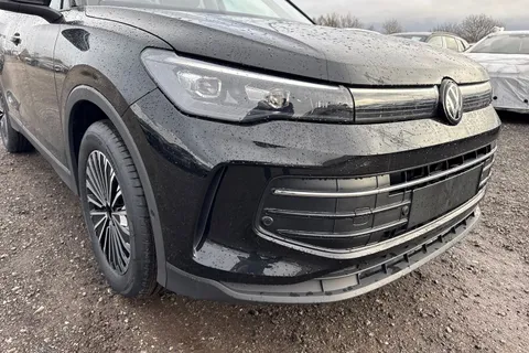  Volkswagen Tiguan 2.0 TDI Match DSG Euro 6 (s/s) 5dr Thumbnail #8