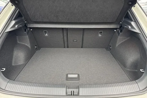 Volkswagen T-Roc 1.5 TSI Black Edition Plus Euro 6 (s/s) 5dr Thumbnail #7