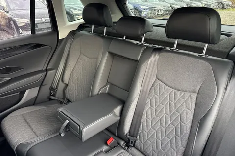  Volkswagen Tiguan 2.0 TDI Match DSG Euro 6 (s/s) 5dr Thumbnail #18