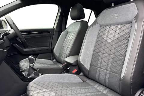 Volkswagen T-Roc 1.5 TSI Black Edition Plus Euro 6 (s/s) 5dr Thumbnail #16