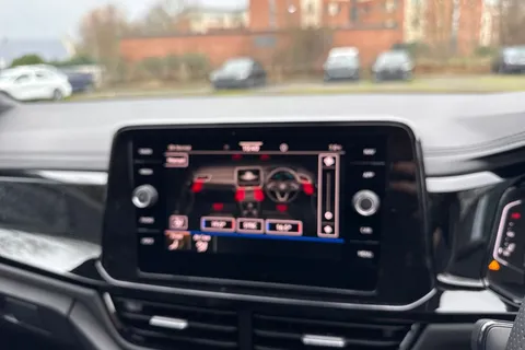 Volkswagen T-Roc 1.5 TSI Black Edition Plus Euro 6 (s/s) 5dr Thumbnail #22