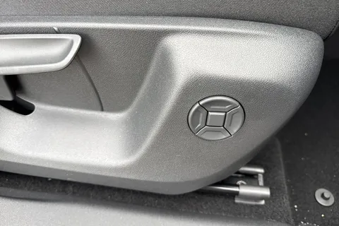  Volkswagen Tiguan 2.0 TDI Match DSG Euro 6 (s/s) 5dr Thumbnail #31