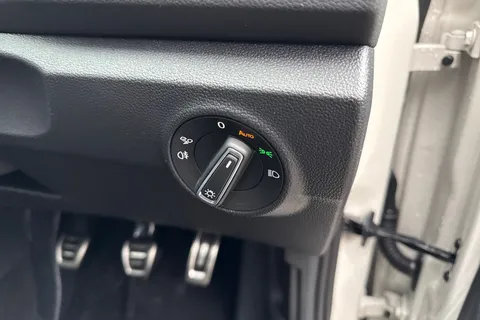 Volkswagen T-Roc 1.5 TSI Black Edition Plus Euro 6 (s/s) 5dr Thumbnail #32