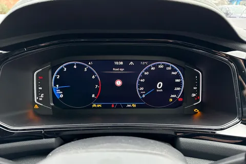 Volkswagen T-Roc 1.5 TSI Black Edition Plus Euro 6 (s/s) 5dr Thumbnail #34