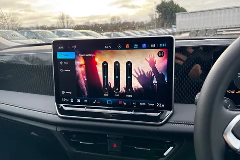  Volkswagen Tiguan 2.0 TDI Match DSG Euro 6 (s/s) 5dr Thumbnail #47