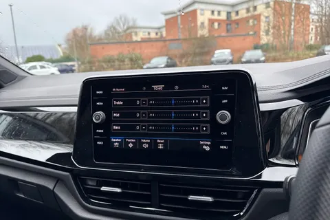 Volkswagen T-Roc 1.5 TSI Black Edition Plus Euro 6 (s/s) 5dr Thumbnail #51