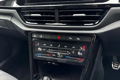 Volkswagen T-Roc 1.5 TSI Black Edition Plus Euro 6 (s/s) 5dr Thumbnail #54