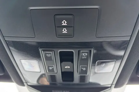 Volkswagen T-Roc 1.5 TSI Black Edition Plus Euro 6 (s/s) 5dr Thumbnail #56