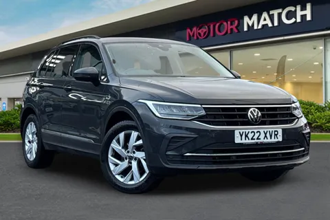 1 of 44 for Volkswagen Tiguan 2.0 TDI Life Euro 6 (s/s) 5dr