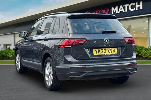 2 of 44 for Volkswagen Tiguan 2.0 TDI Life Euro 6 (s/s) 5dr