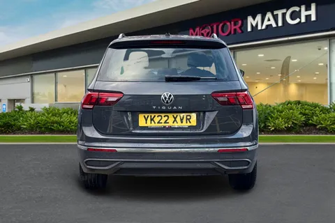 4 of 44 for Volkswagen Tiguan 2.0 TDI Life Euro 6 (s/s) 5dr
