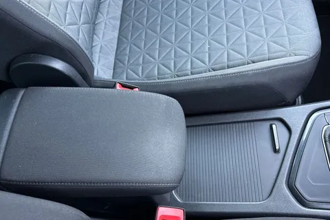 39 of 44 for Volkswagen Tiguan 2.0 TDI Life Euro 6 (s/s) 5dr