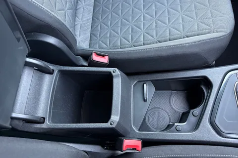 40 of 44 for Volkswagen Tiguan 2.0 TDI Life Euro 6 (s/s) 5dr