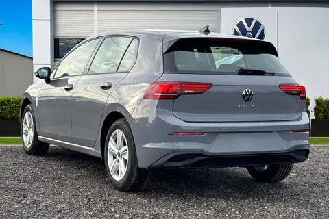  Volkswagen Golf 1.5 TSI Life Euro 6 (s/s) 5dr Thumbnail #2