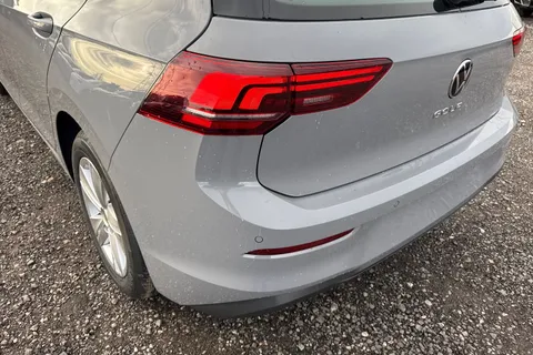  Volkswagen Golf 1.5 TSI Life Euro 6 (s/s) 5dr Thumbnail #7