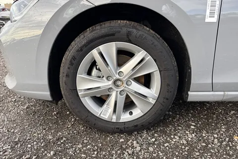  Volkswagen Golf 1.5 TSI Life Euro 6 (s/s) 5dr Thumbnail #9