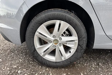  Volkswagen Golf 1.5 TSI Life Euro 6 (s/s) 5dr Thumbnail #11