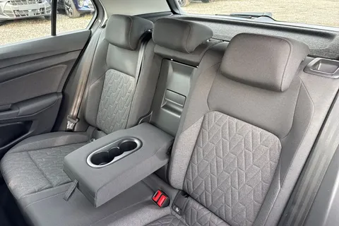  Volkswagen Golf 1.5 TSI Life Euro 6 (s/s) 5dr Thumbnail #18