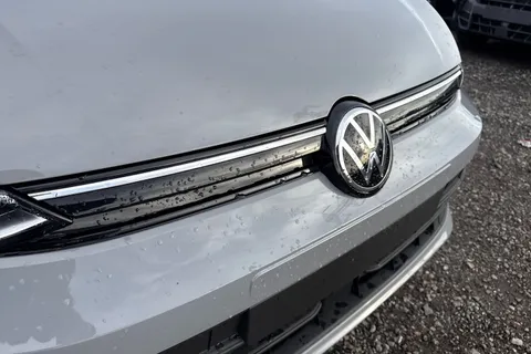  Volkswagen Golf 1.5 TSI Life Euro 6 (s/s) 5dr Thumbnail #24