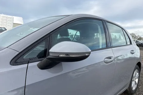  Volkswagen Golf 1.5 TSI Life Euro 6 (s/s) 5dr Thumbnail #25