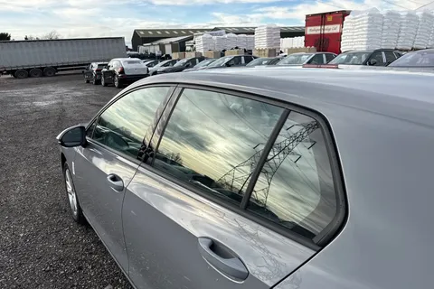  Volkswagen Golf 1.5 TSI Life Euro 6 (s/s) 5dr Thumbnail #26