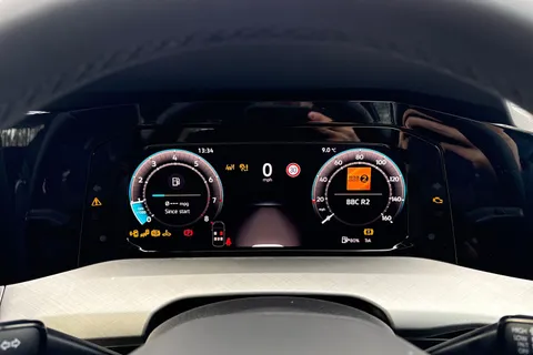  Volkswagen Golf 1.5 TSI Life Euro 6 (s/s) 5dr Thumbnail #31