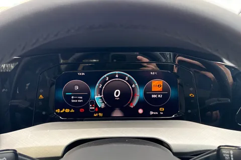  Volkswagen Golf 1.5 TSI Life Euro 6 (s/s) 5dr Thumbnail #33