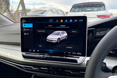  Volkswagen Golf 1.5 TSI Life Euro 6 (s/s) 5dr Thumbnail #39