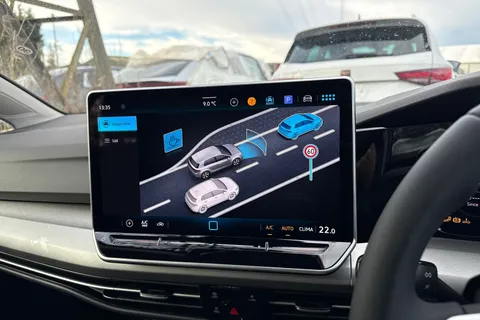  Volkswagen Golf 1.5 TSI Life Euro 6 (s/s) 5dr Thumbnail #42