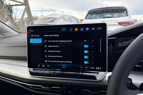  Volkswagen Golf 1.5 TSI Life Euro 6 (s/s) 5dr Thumbnail #43