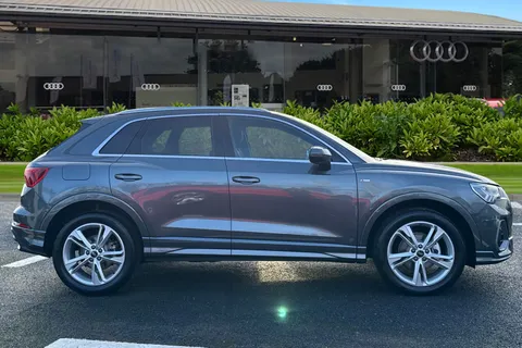 3 of 65 for Audi Q3 2.0 TDI 35 S line S Tronic Euro 6 (s/s) 5dr